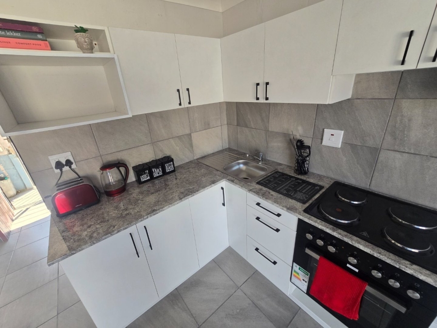 2 Bedroom Property for Sale in Pelican Park Western Cape